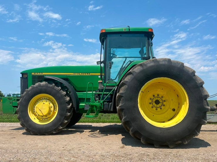 john-deere-8400-image-4