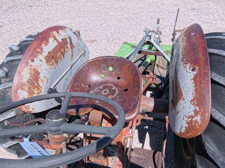 ford-8n-image-16