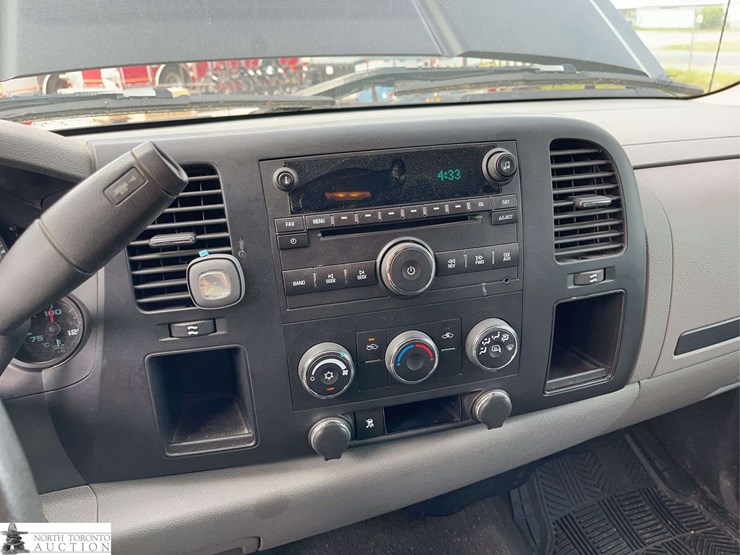2009-chevrolet-silverado-1500-image-13