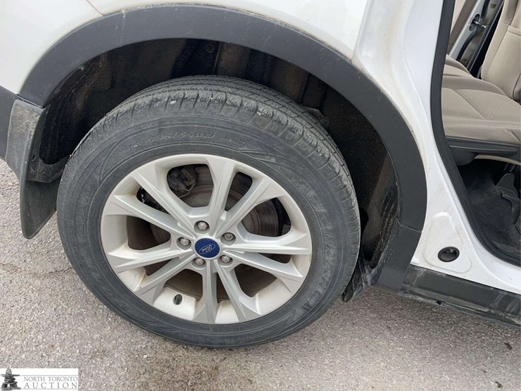 2017-ford-escape-image-22