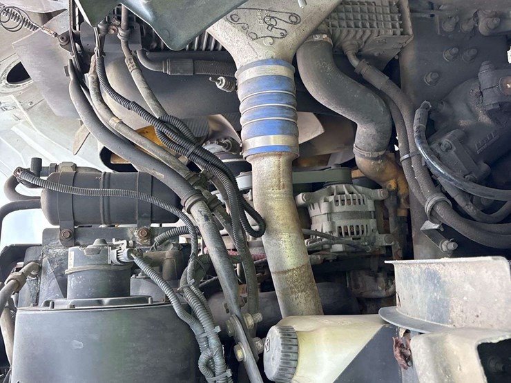 2007-sterling-l7500-image-12