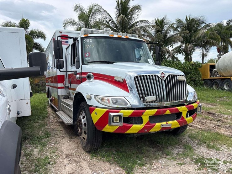 2013-international-durastar-4300-image-2