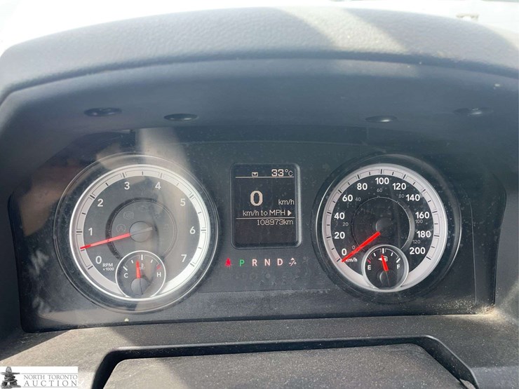 2014-dodge-1500-image-12