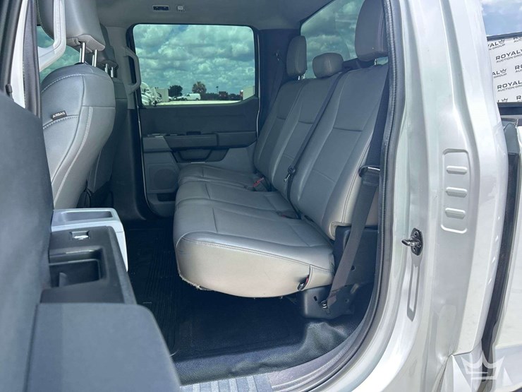 2023-ford-f250-image-16