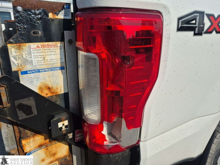 2017-ford-f350-image-28