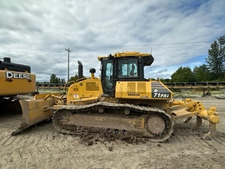 2022-komatsu-d71pxi-24-image-2