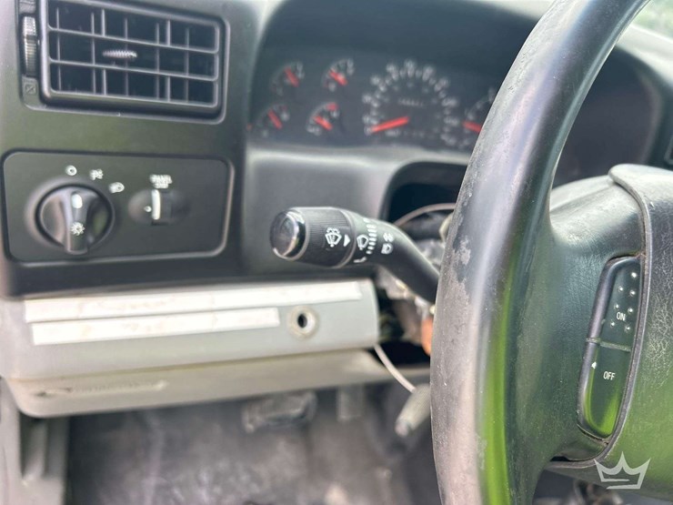 2002-ford-f650-image-18