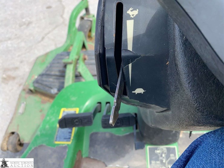 2010-john-deere-1445-image-15