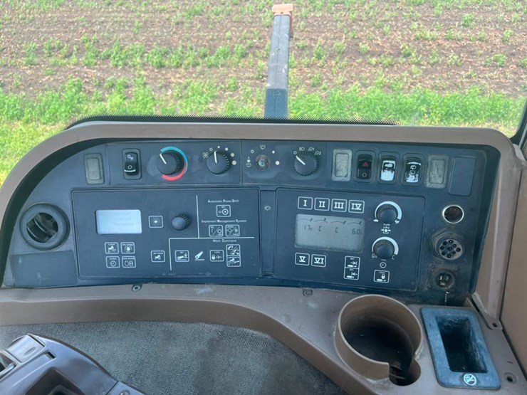 john-deere-8330-image-35