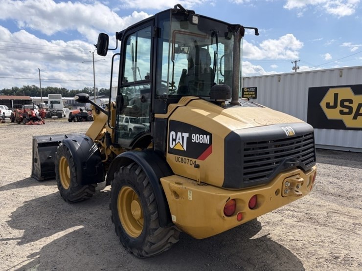 2016-caterpillar-908m-image-6