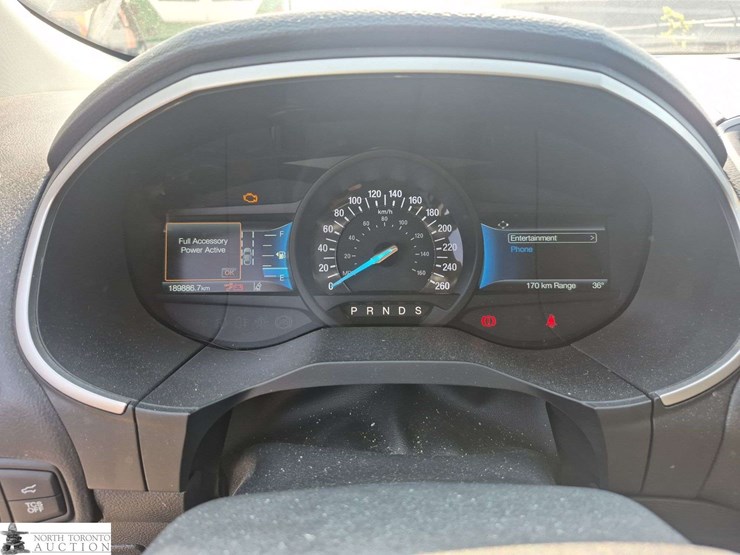 2021-ford-edge-image-13