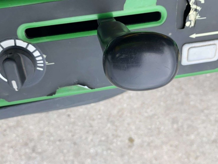 2013-john-deere-1445-ii-image-15