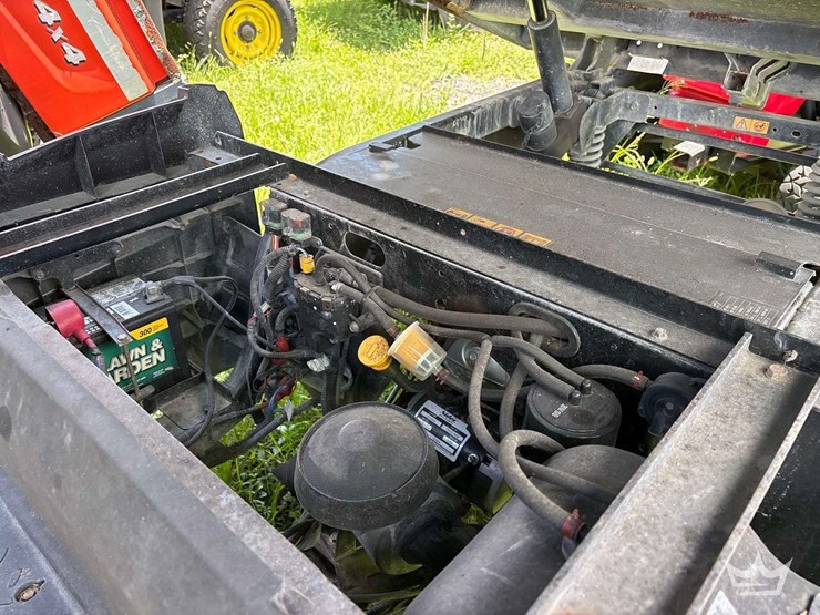 2021-toro-workman-gtx-extended-gas-utility-cart-image-9