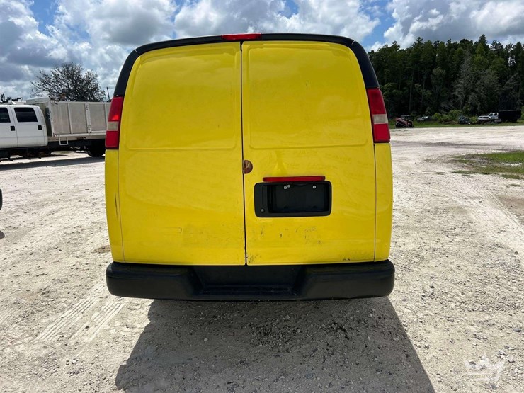 2012-chevrolet-express-2500-image-20