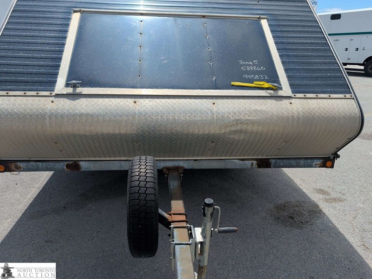 2013-l&b-moore-s/a-enclosed-trailer-image-8