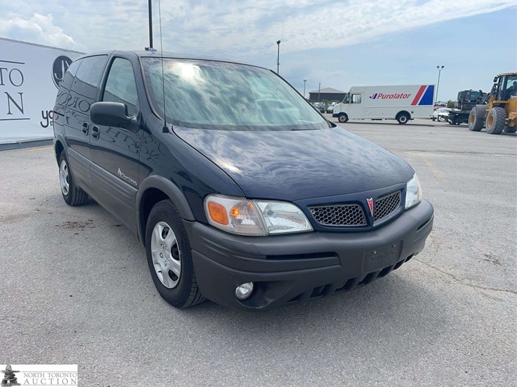 2004-pontiac-montana-image-3