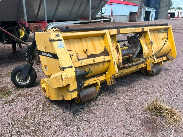 new-holland-356w-image-11