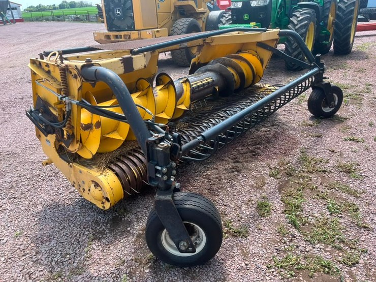 new-holland-356w-image-6