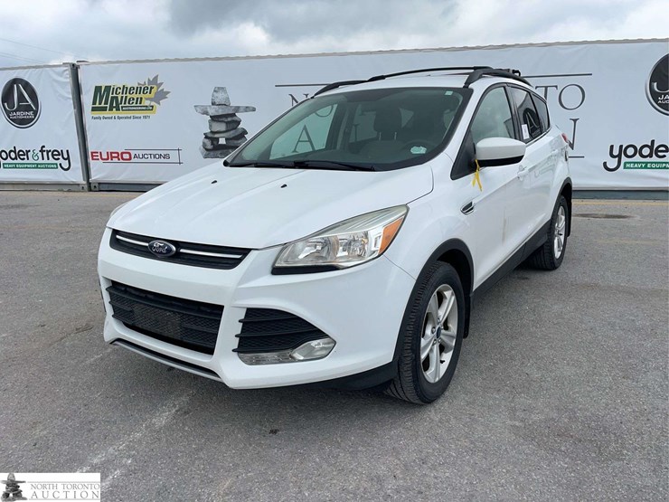 2016-ford-escape-image-1