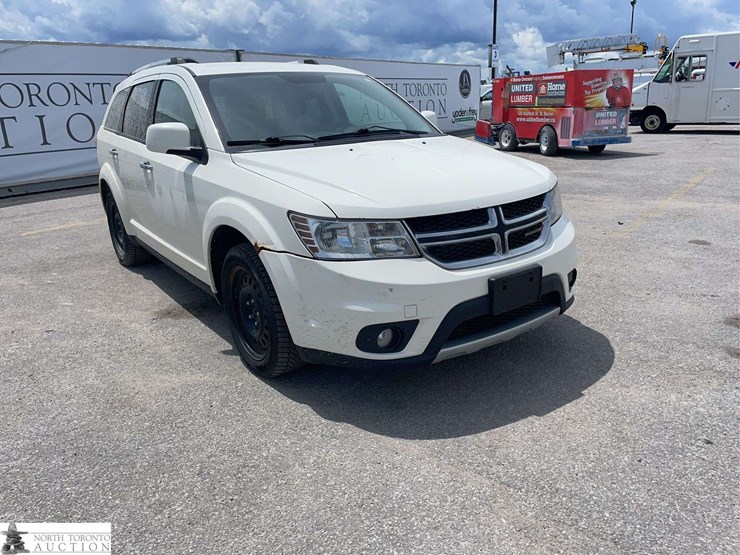 2012-dodge-journey-image-3