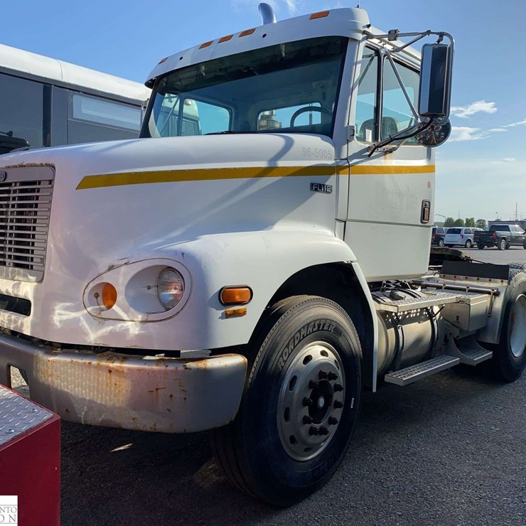 1996 FREIGHTLINER FL112