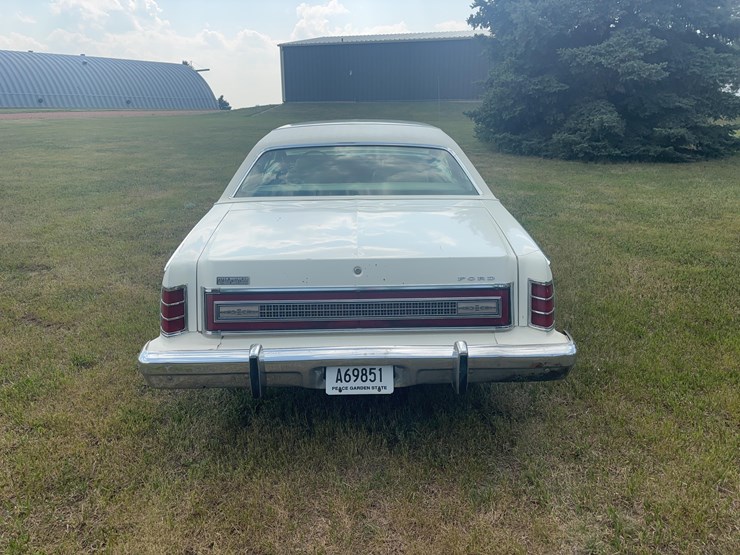 1976-ford-ltd-landau-image-6