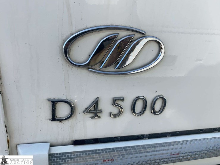 non-operable-2011-motor-coach-industries-d4500-t/a-55-passenger-wheelchair-accessible-bus-image-34