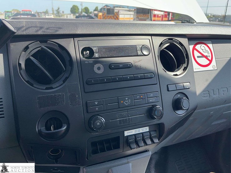 2011-ford-f350-image-13