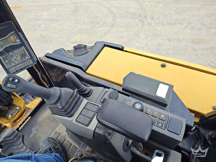 2022-caterpillar-303.5-image-70