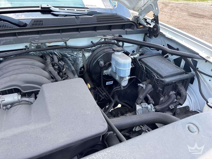 2018-chevrolet-silverado-1500-image-21