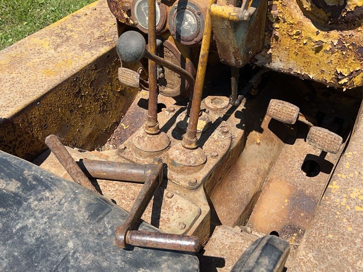 caterpillar-twenty-two-image-18