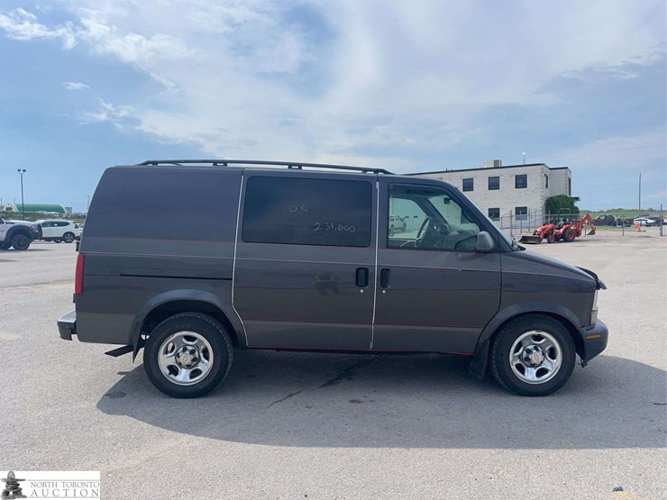 2005-chevrolet-astro-image-4