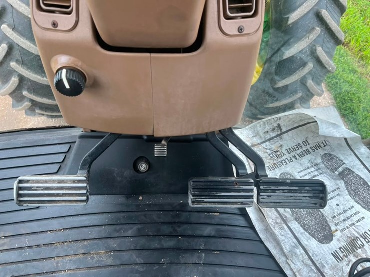 john-deere-8300-image-28