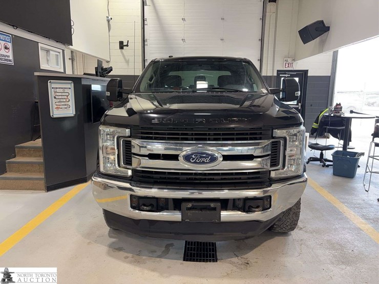 2018-ford-f250-image-2