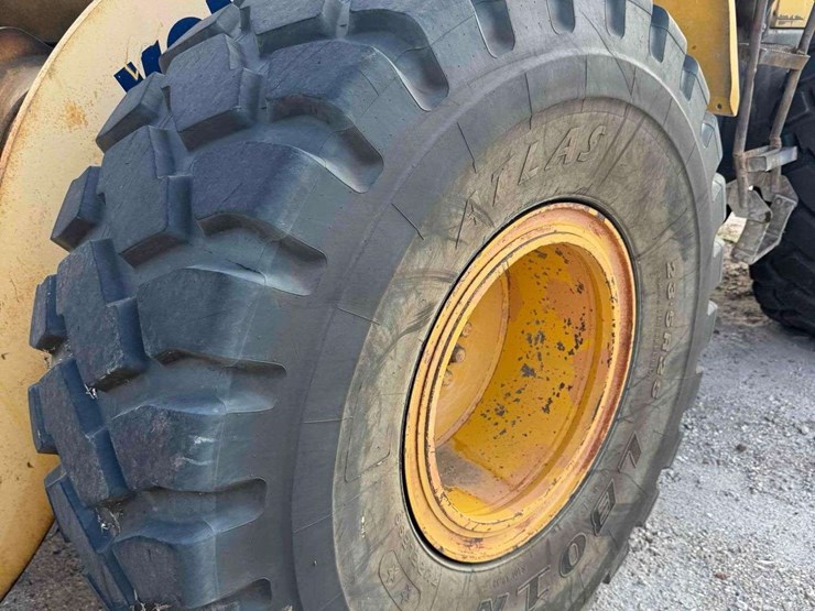 2010-komatsu-wa250-6-image-35