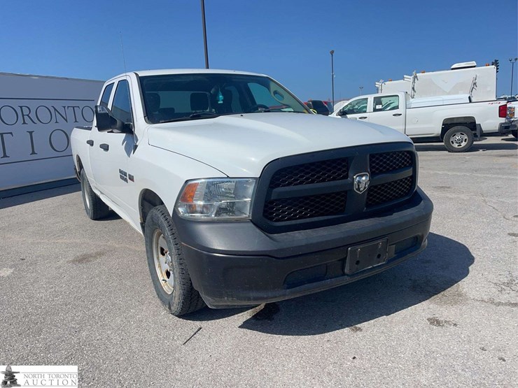 2015-dodge-1500-image-3