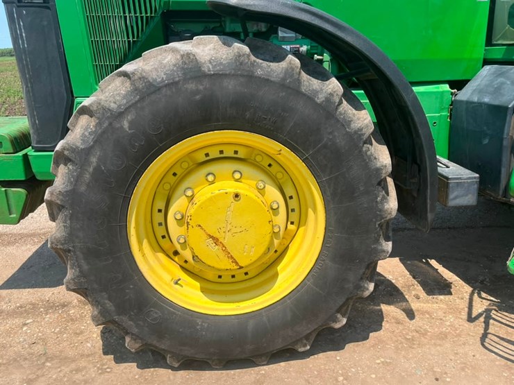 john-deere-8400-image-42