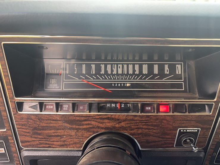 1976-ford-ltd-landau-image-24