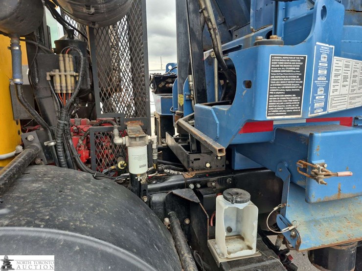 2018-mack-lr633-t/a-refuse-truck-image-24