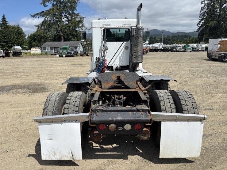 2004-kenworth-t800-image-4