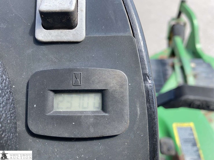 2010-john-deere-1445-image-11