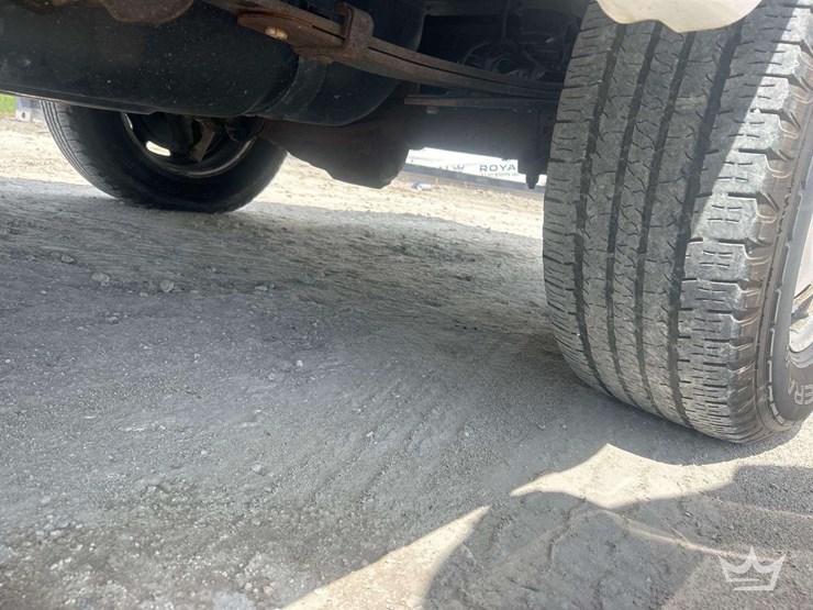 2019-ford-f150-image-18