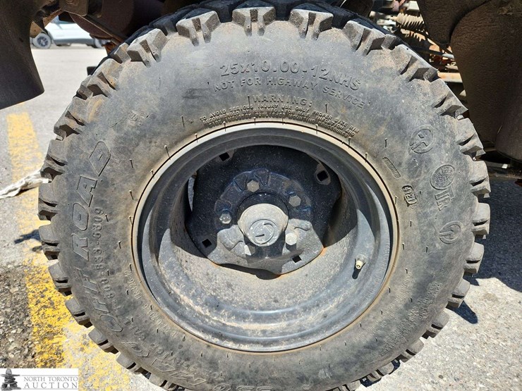 2012-kubota-rtv1100-image-33