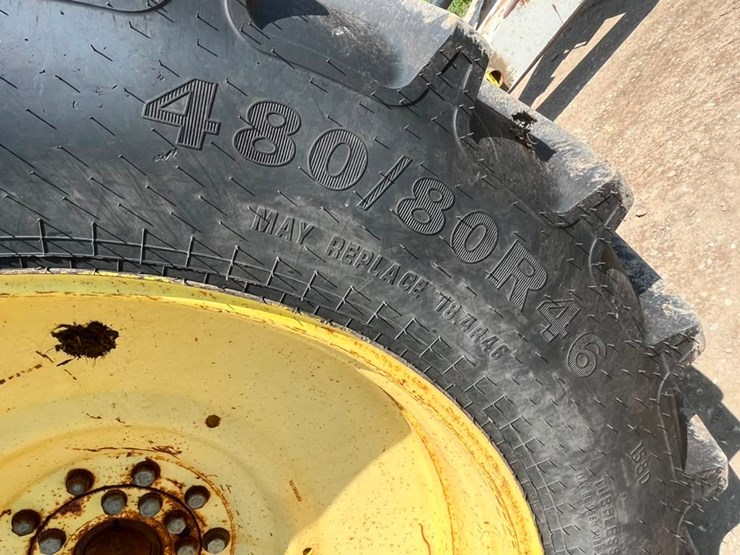 john-deere-8330-image-30
