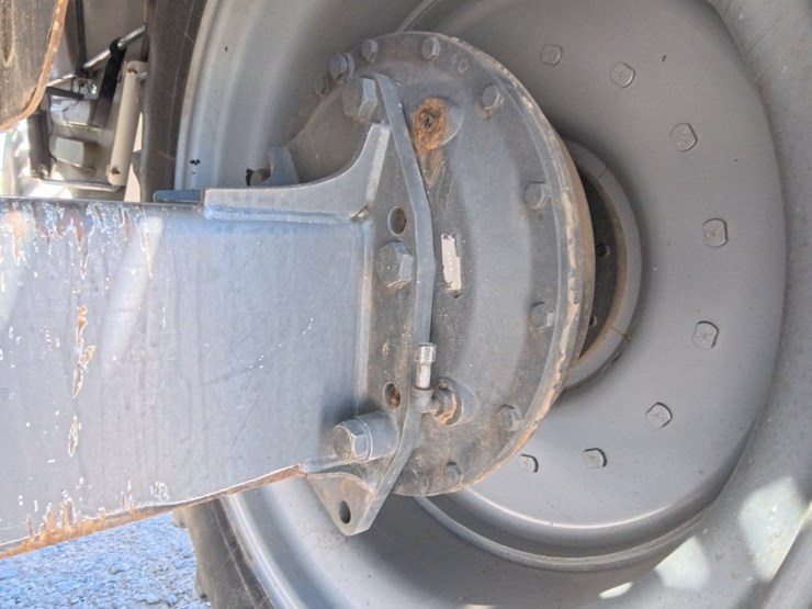 2012-massey-ferguson-9520-image-27