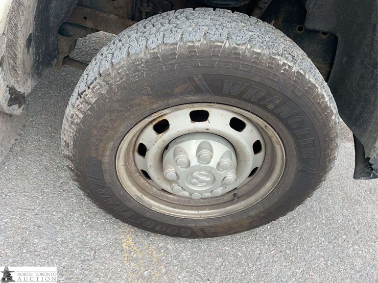 2012-dodge-2500-image-21