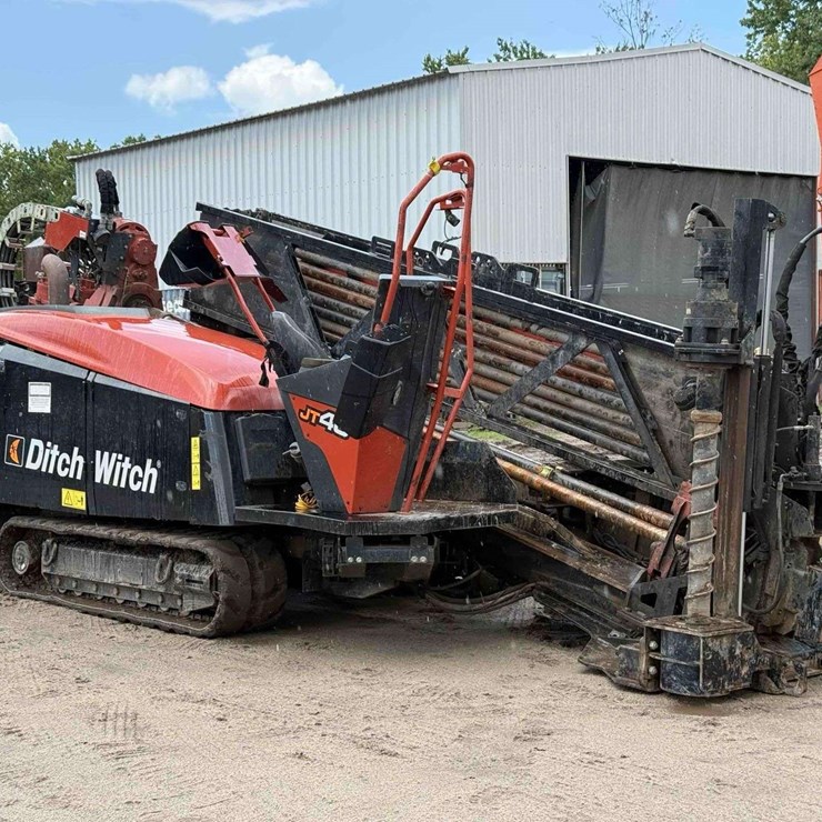 DITCH WITCH JT40