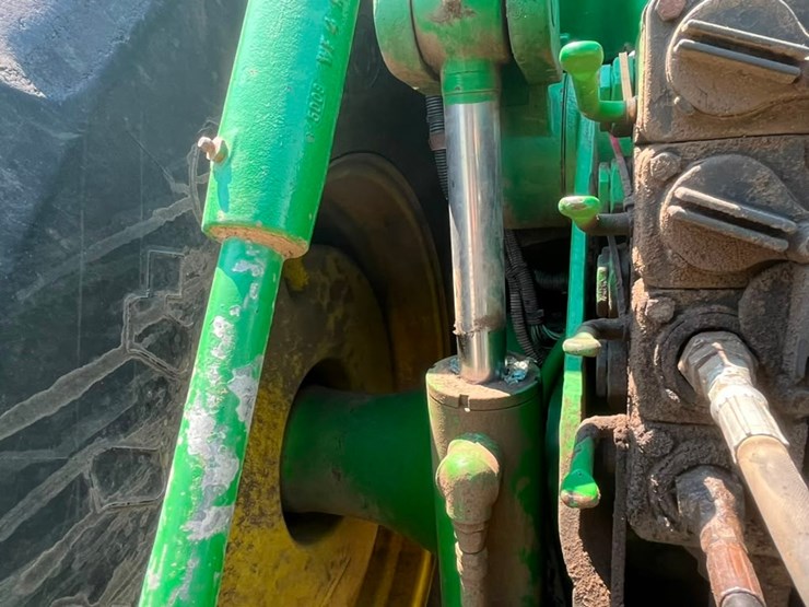 john-deere-8400-image-48