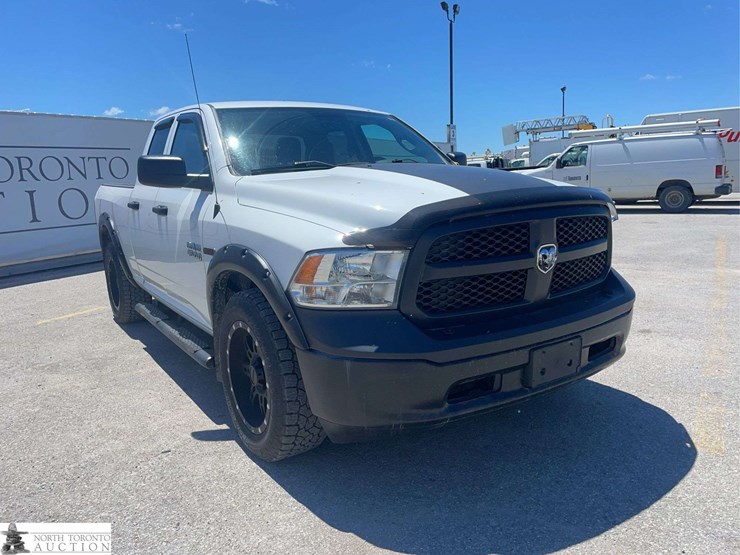 2016-dodge-1500-image-3