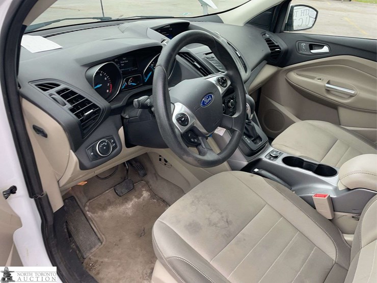 2016-ford-escape-image-11